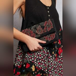 #1421 POL Vintage Noir Floral Beaded Envelope Shoulder Bag